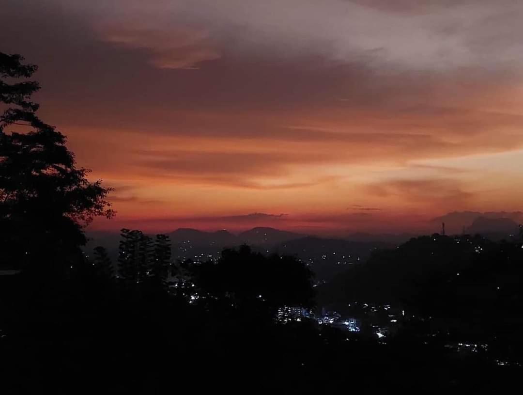 Hotel Kandyan View "Free Pickup From Kandy City" Eksteriør billede